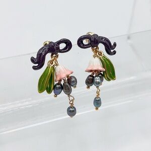 Les Nereides flower earrings